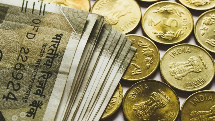 Rupee decreases 7 paise to end the day at 79.93 versus the US dollar